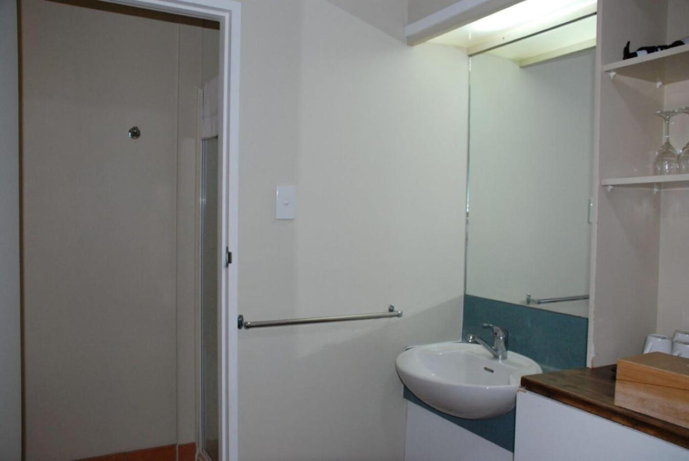 Vr Auckland Airport Hotel Exterior photo