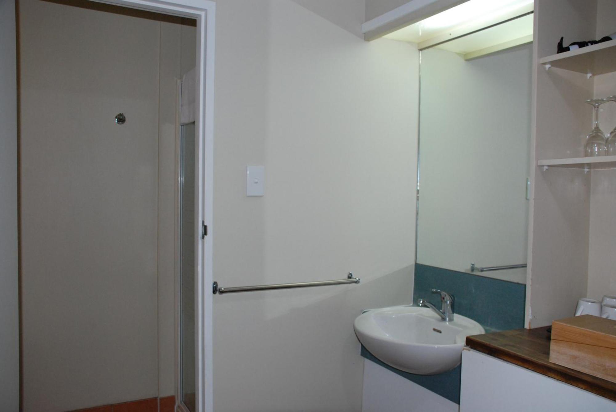 Vr Auckland Airport Hotel Exterior photo