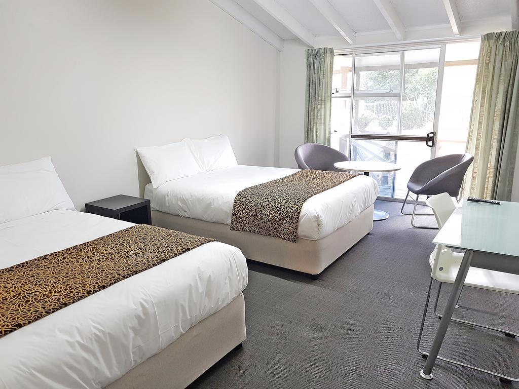 Vr Auckland Airport Hotel Exterior photo